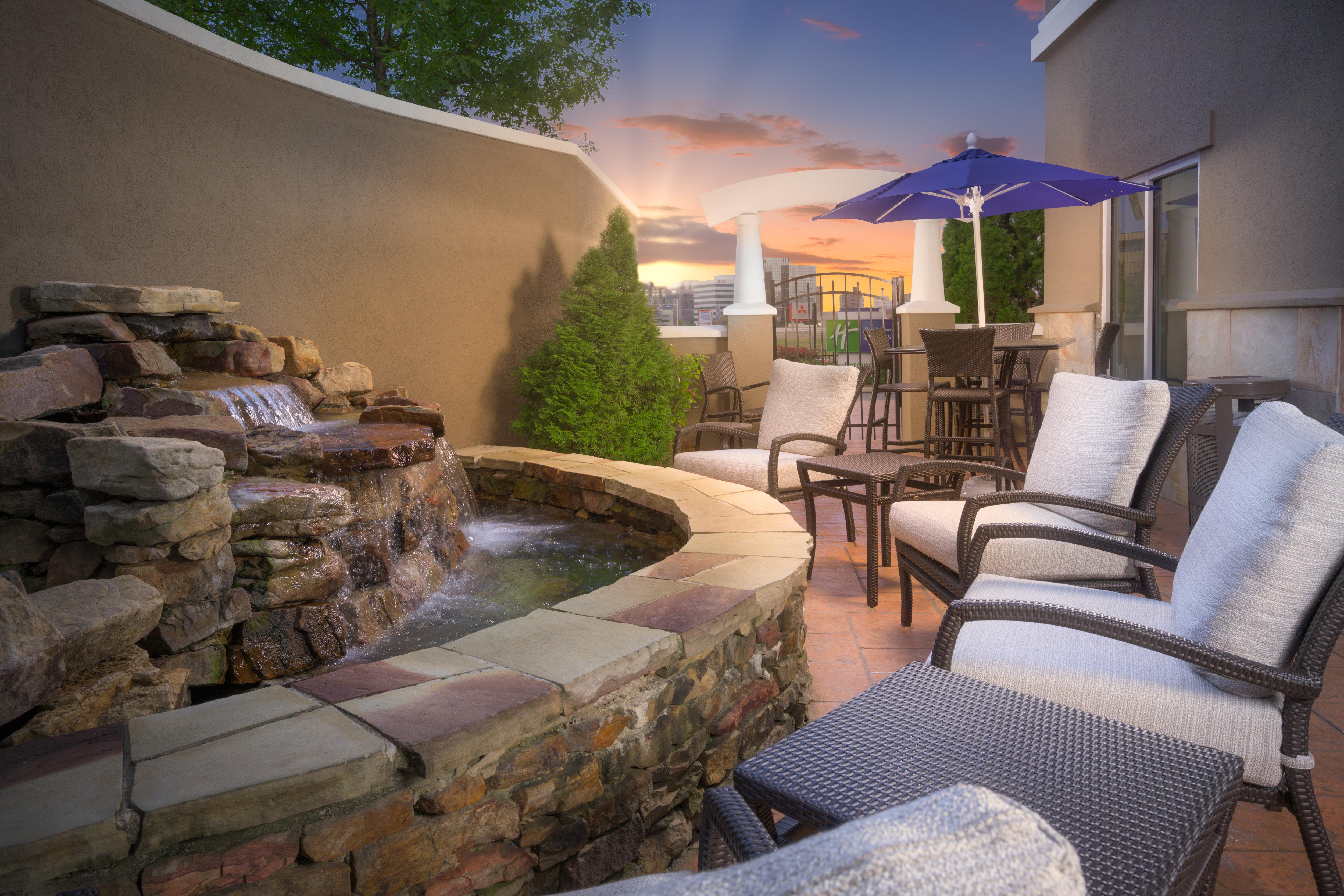 Holiday Inn Express Hotel & Suites Chattanooga Downtown By Ihg Bagian luar foto