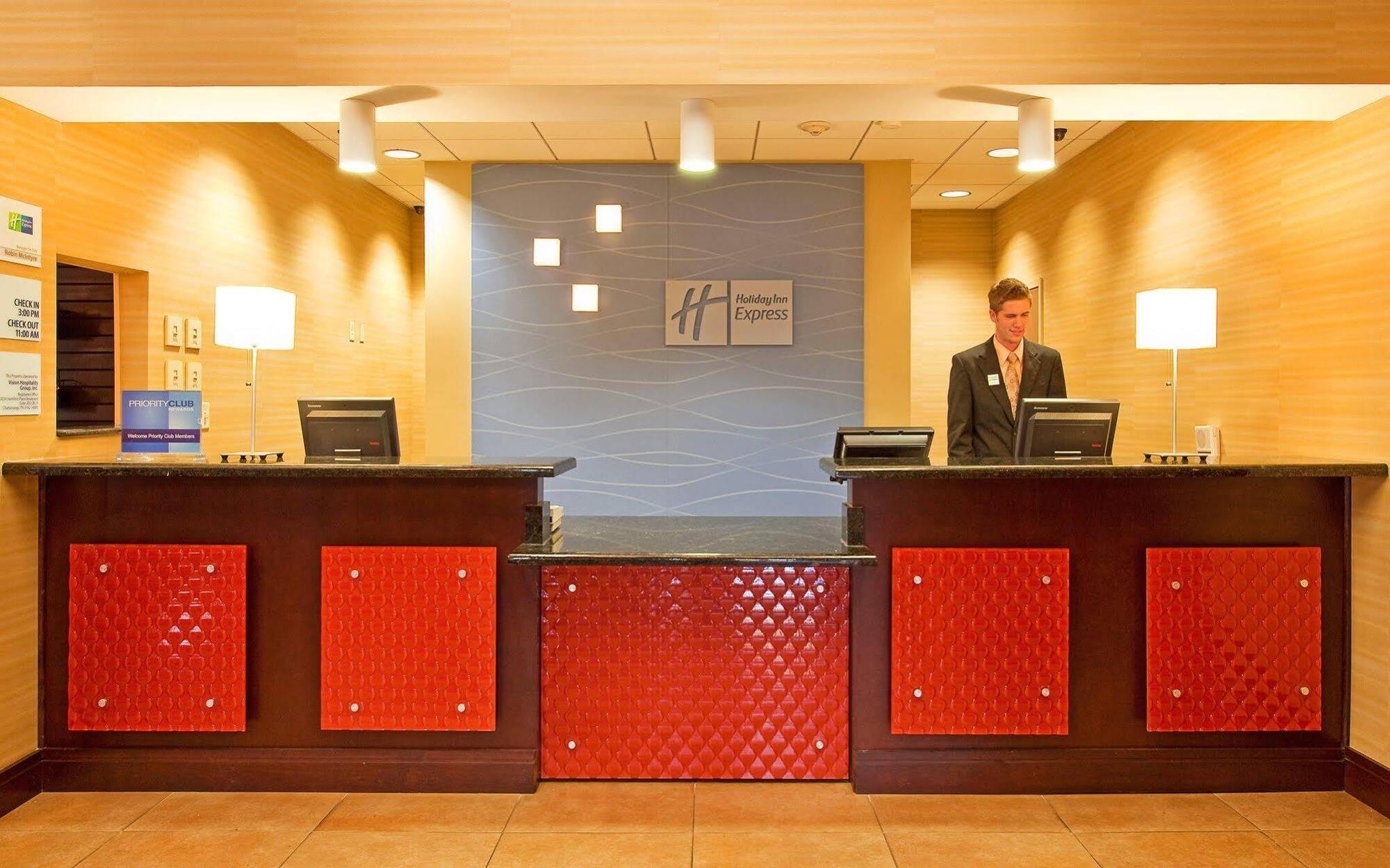 Holiday Inn Express Hotel & Suites Chattanooga Downtown By Ihg Bagian luar foto