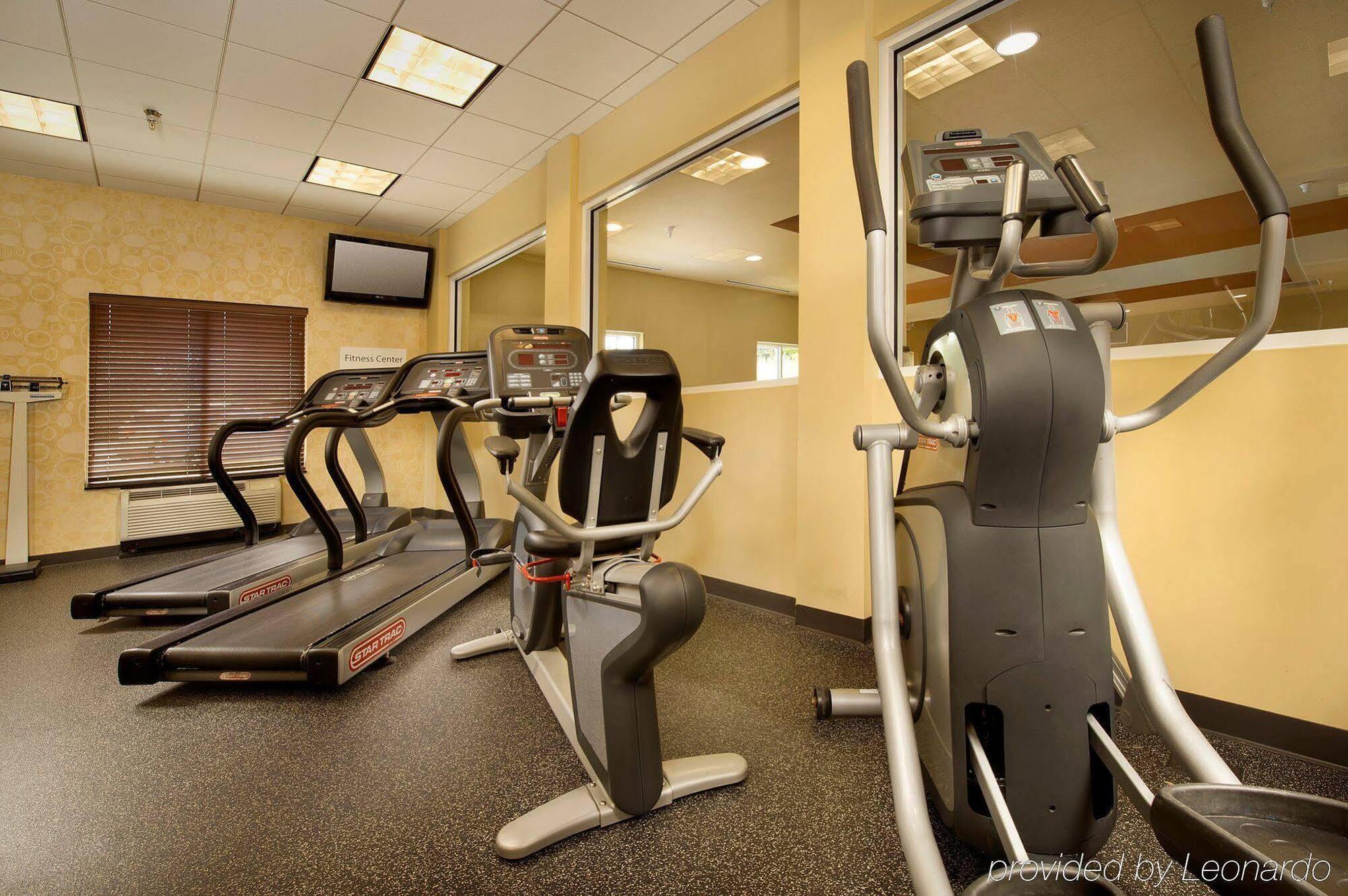 Holiday Inn Express Hotel & Suites Chattanooga Downtown By Ihg Bagian luar foto
